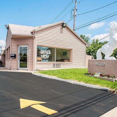 Castle Inn & Suites نياغارا فالس، نيويورك المظهر الخارجي الصورة